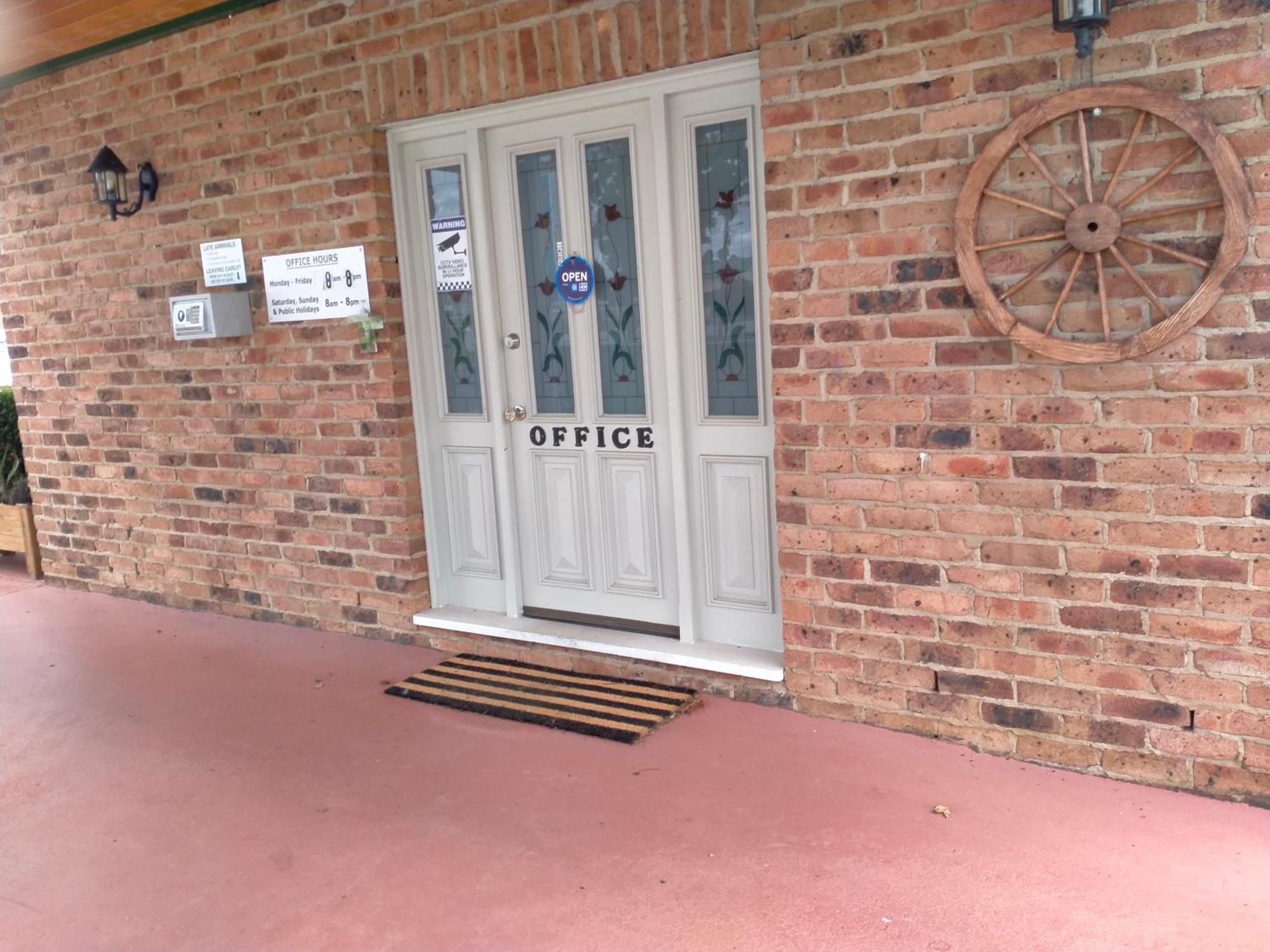 Sandstock Motor Inn Armidale Buitenkant foto